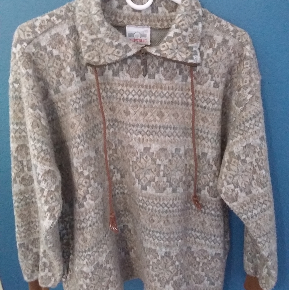 Denim Republic Sweater w/pockets